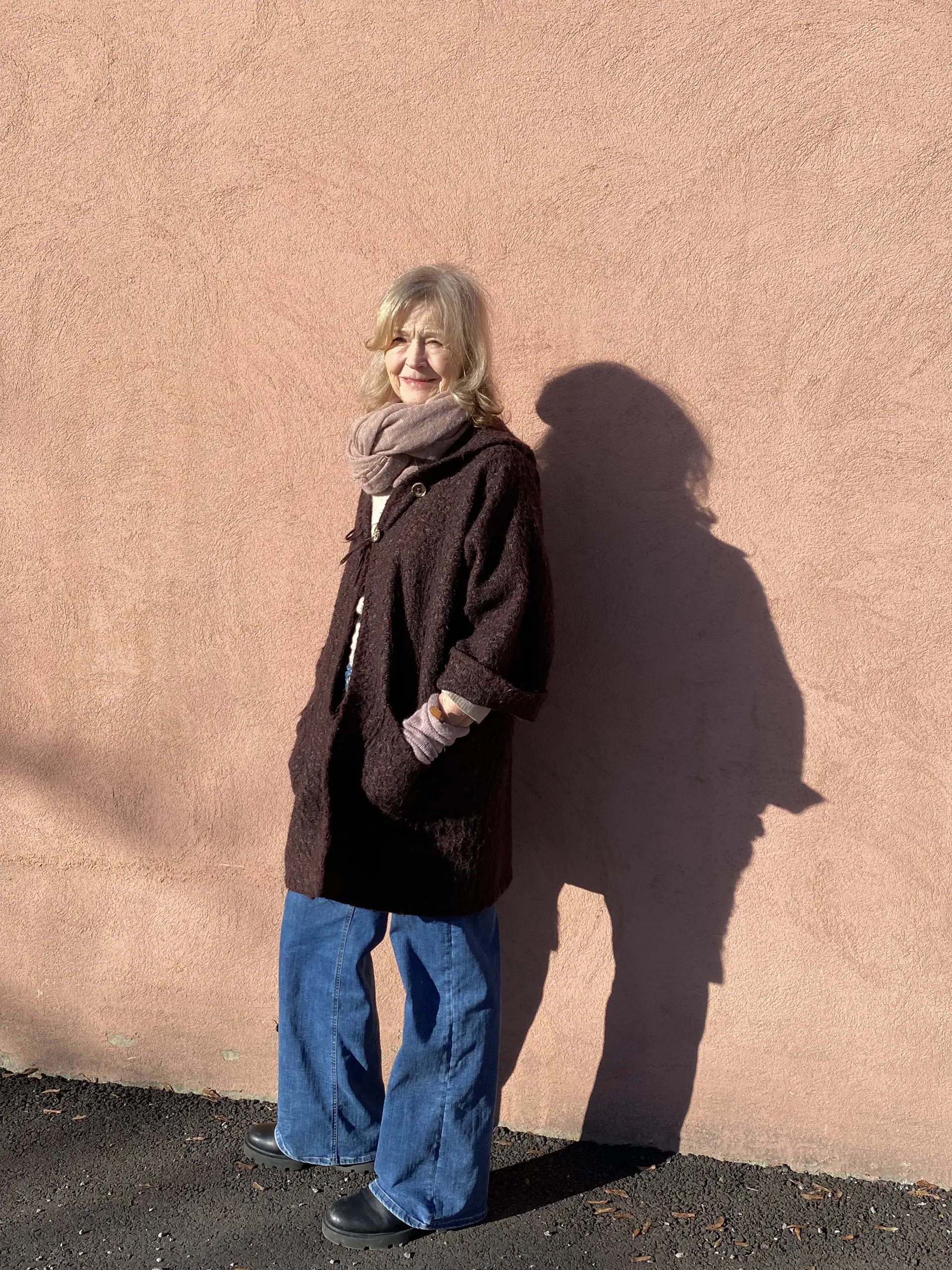 Stående kvinne